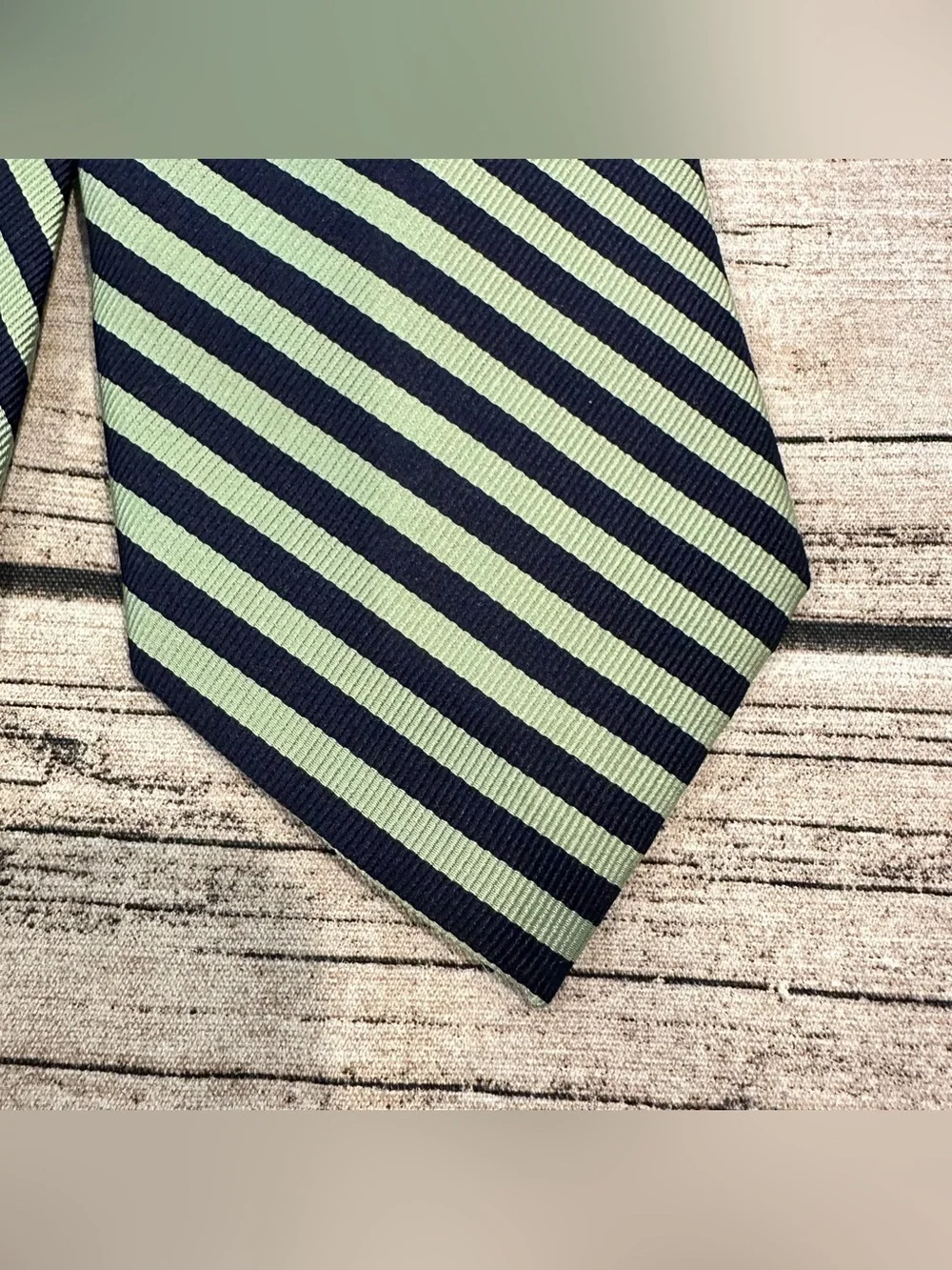 Jos. A. Bank lot men’s